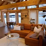 Louisa's Loft -whirlpool - Berge & Wandern - Abendruhe - Familien- & Gruppenfreundlich - 1h Von Zuerich Apartmán