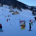 Louisa's Loft -whirlpool - Berge & Wandern - Abendruhe - Familien- & Gruppenfreundlich - 1h Von Zuerich