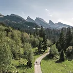 Louisa's Loft -whirlpool - Berge & Wandern - Abendruhe - Familien- & Gruppenfreundlich - 1h Von Zuerich Apartmán Alt St. Johann