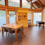 Louisa's Loft -whirlpool - Berge & Wandern - Abendruhe - Familien- & Gruppenfreundlich - 1h Von Zuerich Apartmán *