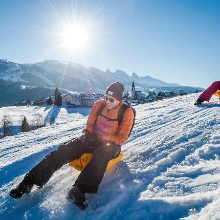 Louisa's Loft - Stilvolle & Zentral Gelegene Mit Whirlpool Und Bergblick - Nahe Piste, Loipe Und Wandergebiet Im Toggenburg Lägenhet