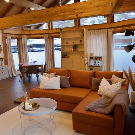 Louisa's Loft -whirlpool - Berge & Wandern - Abendruhe - Familien- & Gruppenfreundlich - 1h Von Zuerich Apartman