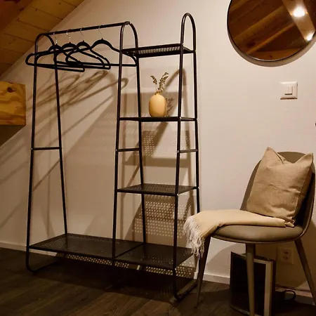 Louisa's Loft -whirlpool - Berge & Wandern - Abendruhe - Familien- & Gruppenfreundlich - 1h Von Zuerich