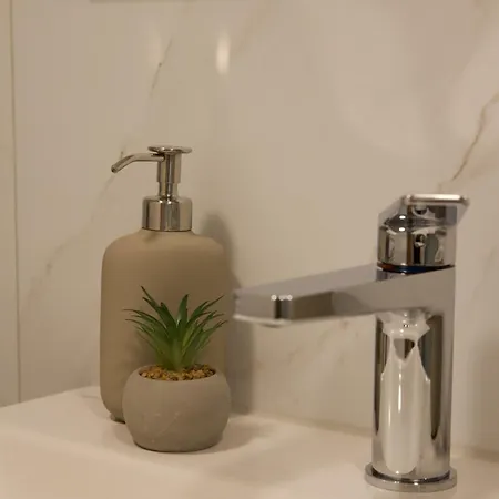 Louisa's Loft - Stilvolle & Zentral Gelegene Mit Whirlpool Und Bergblick - Nahe Piste, Loipe Und Wandergebiet Im Toggenburg