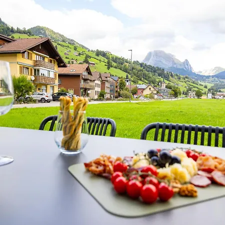 Louisa's Loft - Auszeit In Den Bergen & Der Fuer Familien, Freunde Und Paare - Wandern & Seen - 1h Ab Zuerich Alt St. Johann