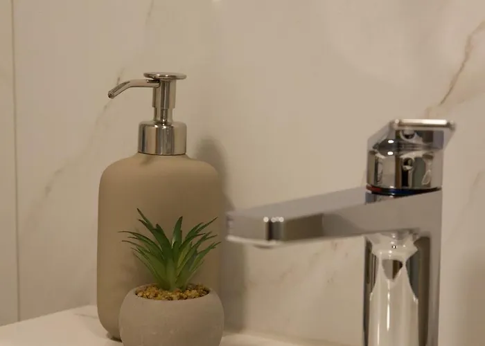 Louisa's Loft - Stilvolle & Zentral Gelegene Mit Whirlpool Und Bergblick - Nahe Piste, Loipe Und Wandergebiet Im Toggenburg