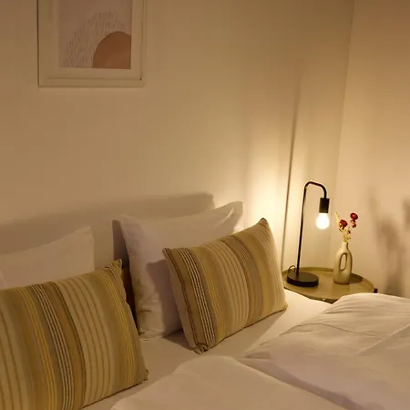 Louisa's Loft -whirlpool - Berge & Wandern - Abendruhe - Familien- & Gruppenfreundlich - 1h Von Zuerich Διαμέρισμα